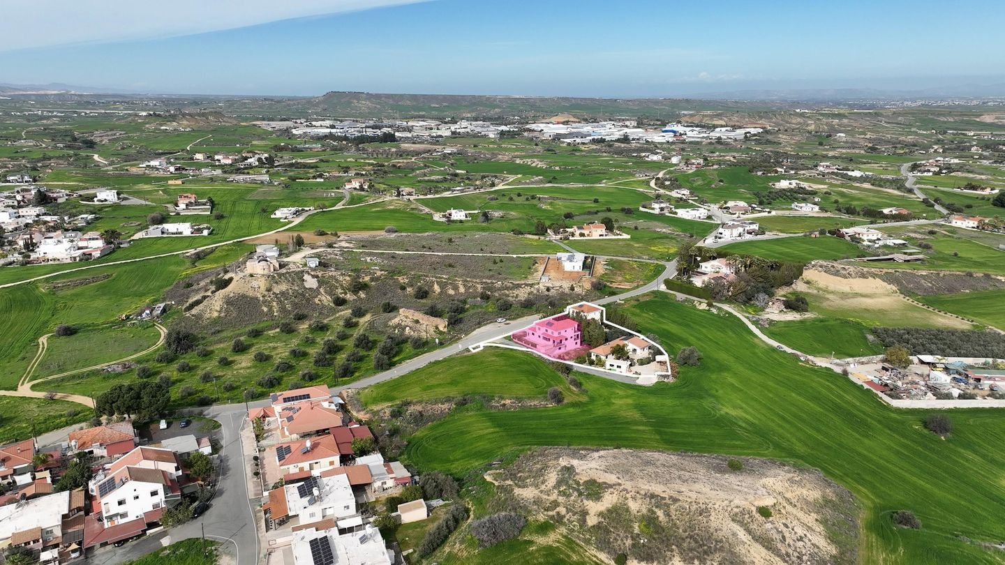 3-Bedroom Detached House with Attic in Ergates, Nicosia photo 4