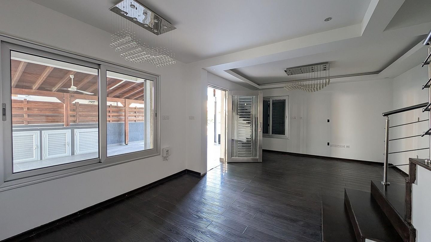 Two-Storey 5-Bedroom House, Mesa Geitonia, Limassol photo 10
