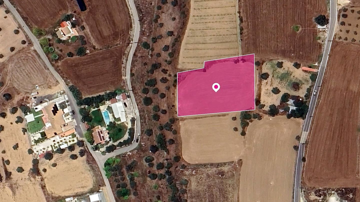 Residential field in Pera, Nicosia photo 3