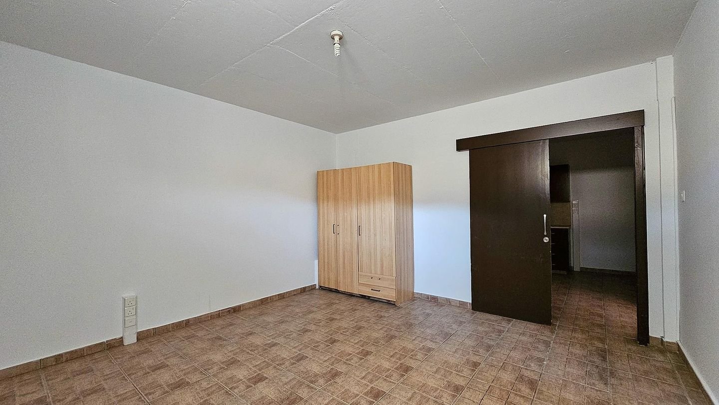 Spacious 3-Bedroom Semi-Detached House with Basement in Agia Anna, Larnaca photo 26