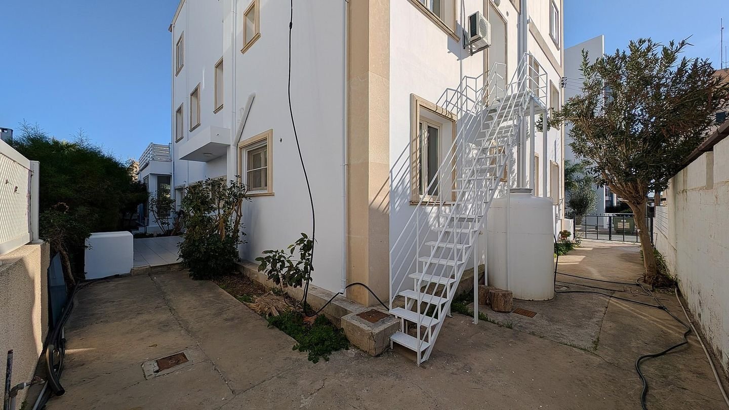 Three storey building in Agios Nikolaos, Larnaca photo 57