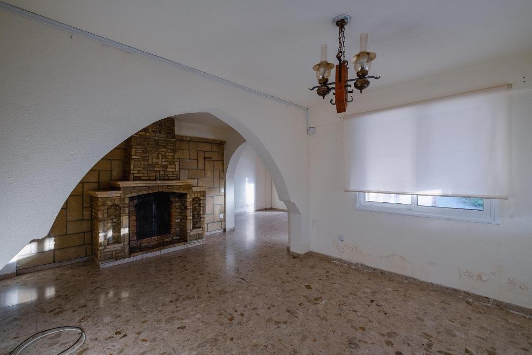 Two-storey house in a large field in Pyrga, Larnaca photo 7