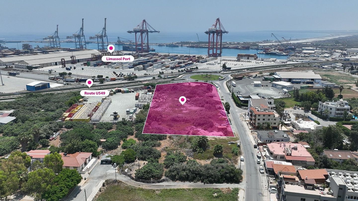 Shared Primarily Commercial Zoned Field, New Port Area, Limassol photo 2