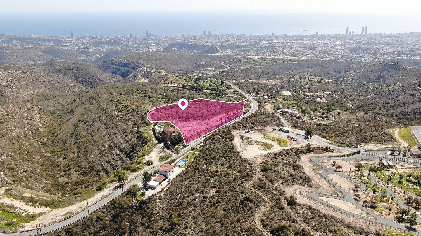 (Share) Field in Ag. Athanasios Municipality, Limassol photo 3