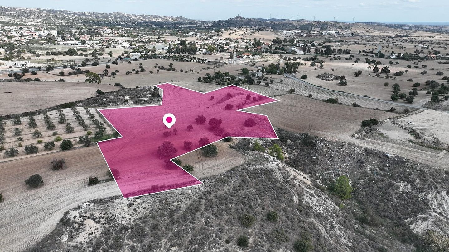 Residential field located in Anglisides, Larnaca photo 3