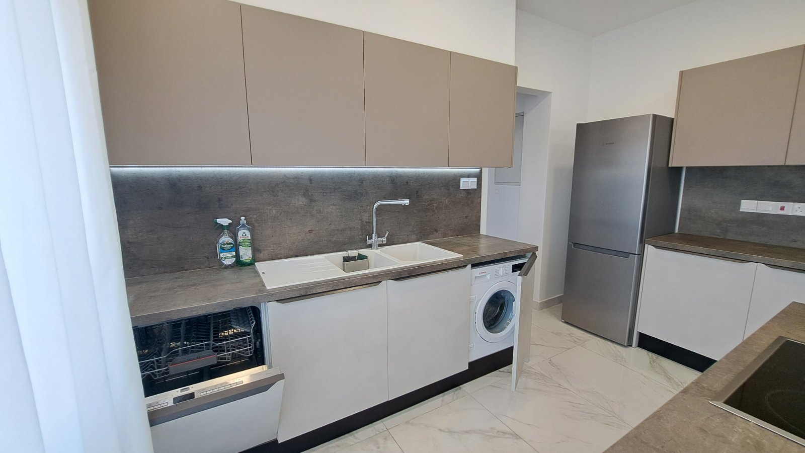 2 BR Penthouse in Agia Paraskevi, Limassol photo 5