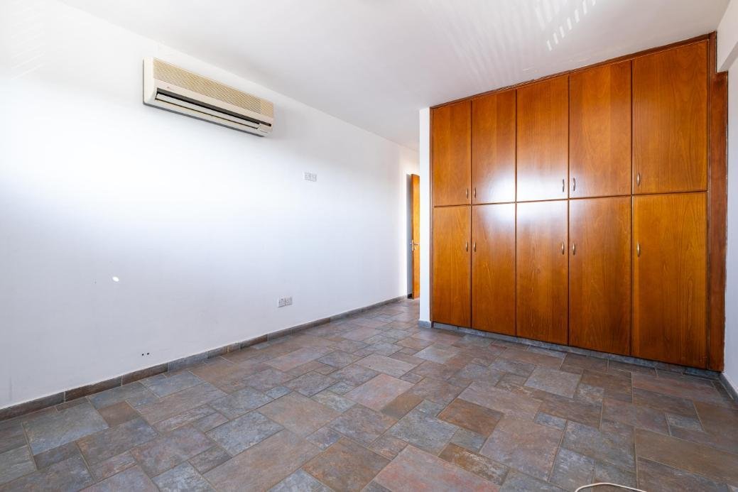 Mixed-use building in Egkomi, Nicosia photo 10