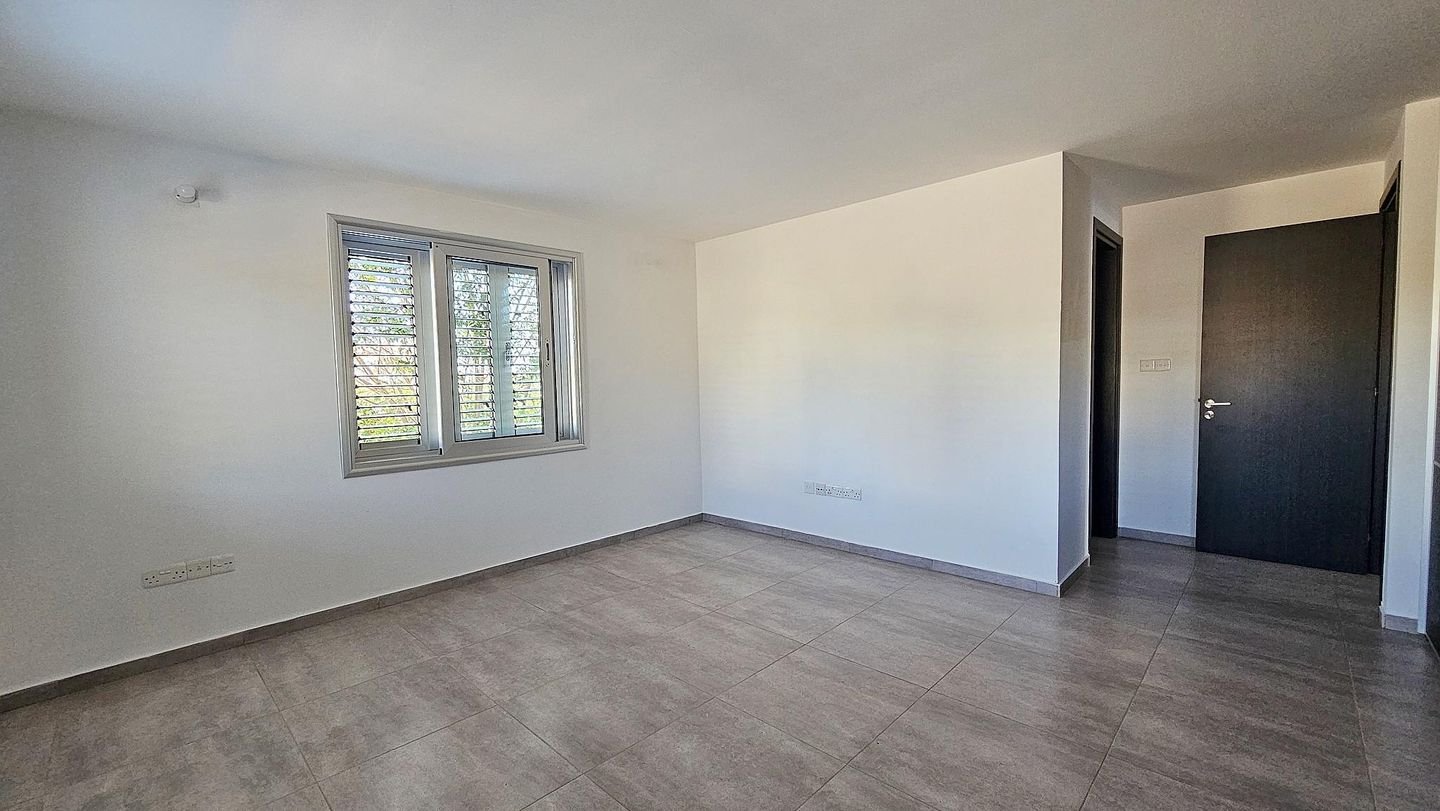 Charming Metallic-Frame Detached Home with Attic – Peristerona, Nicosia photo 15