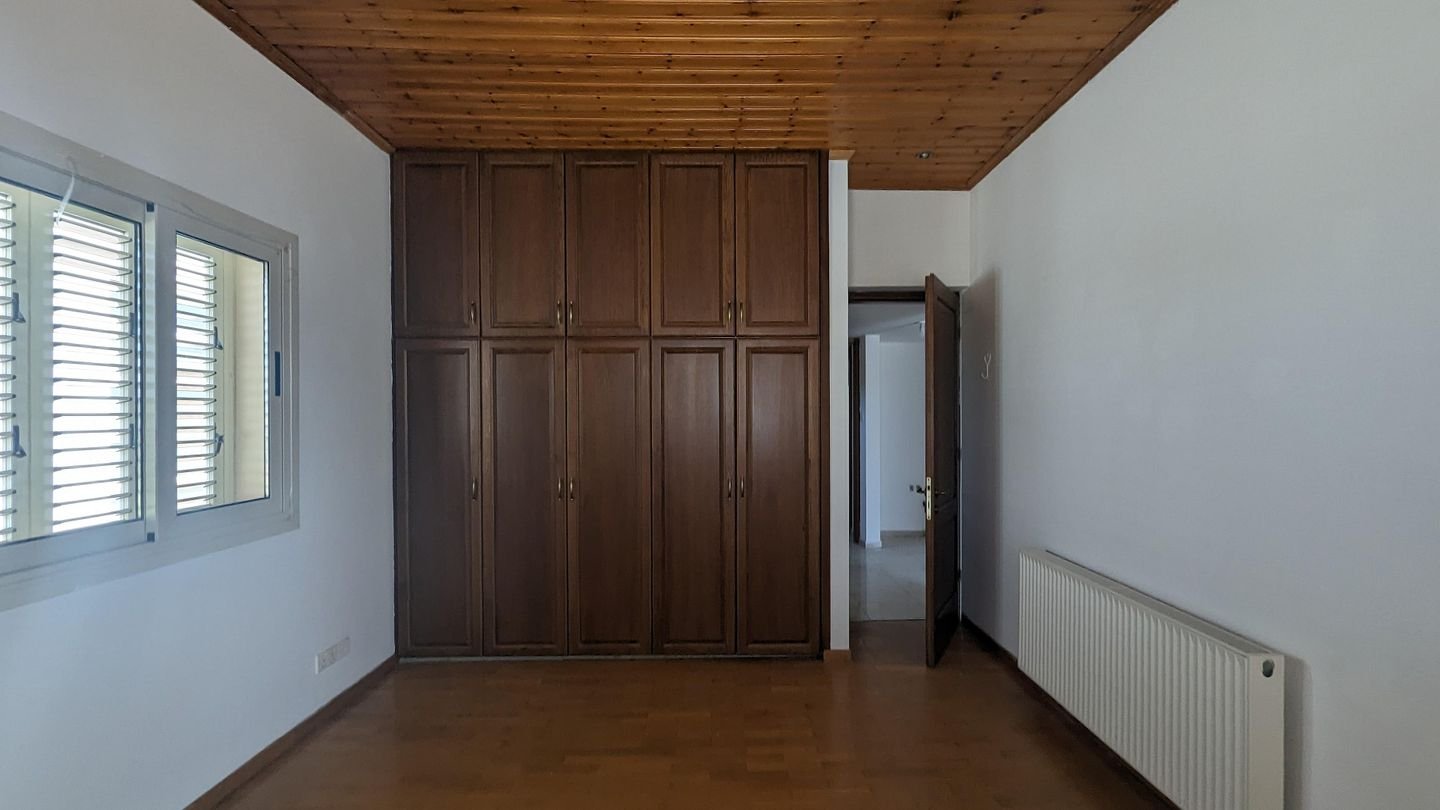 Four bedroom house with attic, in Lakatamia, Nicosia. photo 27