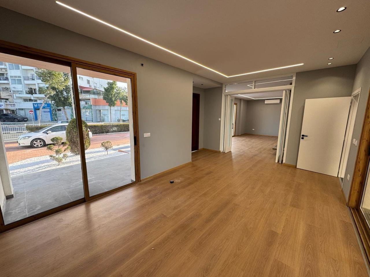 Fully renovated Office in Agios Georgios, Limassol photo 6