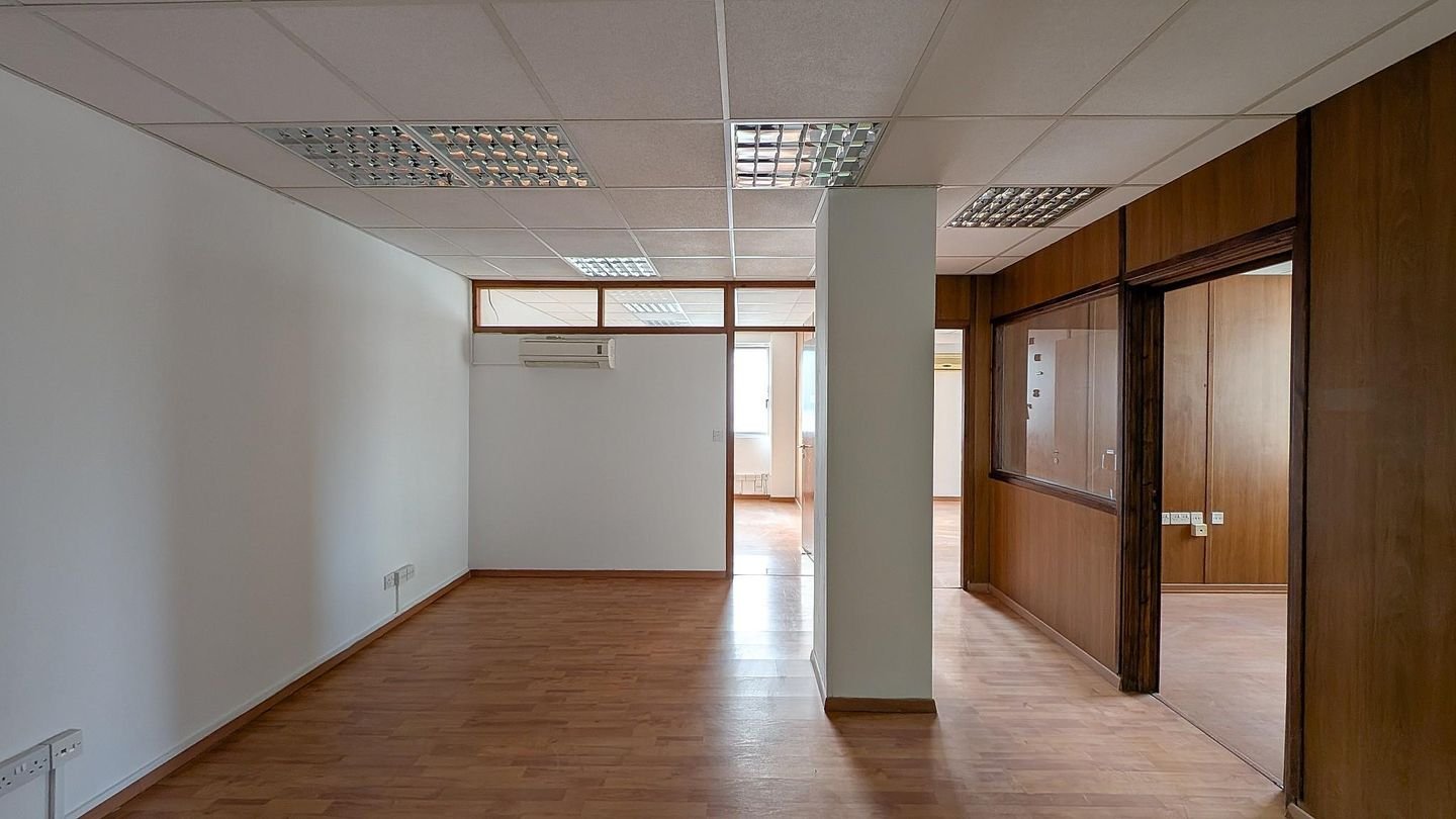 Office Unit in the Heart of Nicosia – Trypiotis Quarter photo 5