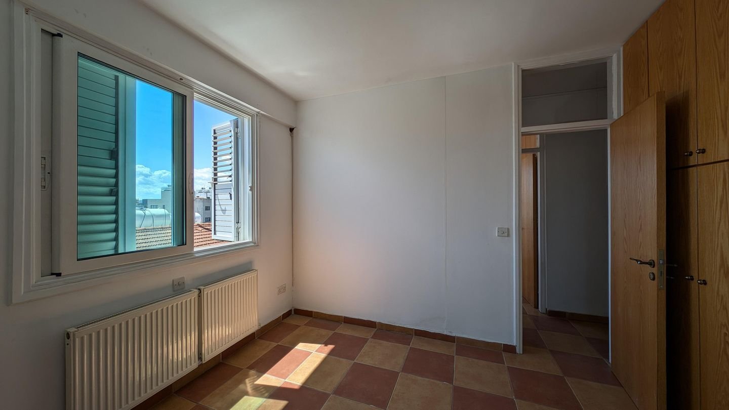 Three-storey building, located in Kaimakli, Nicosia photo 23