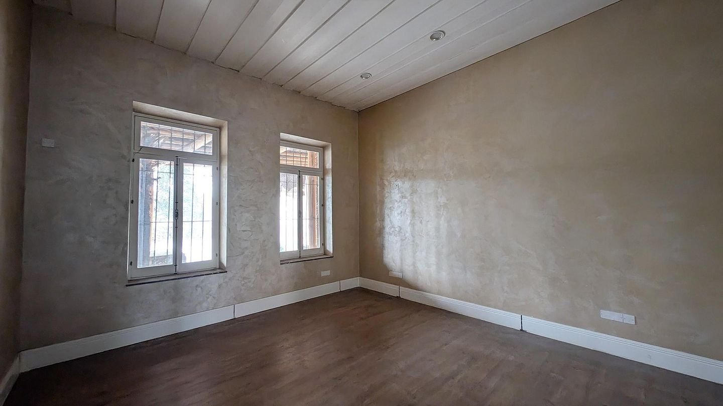 Two-storey listed building in historic old Nicosia photo 15