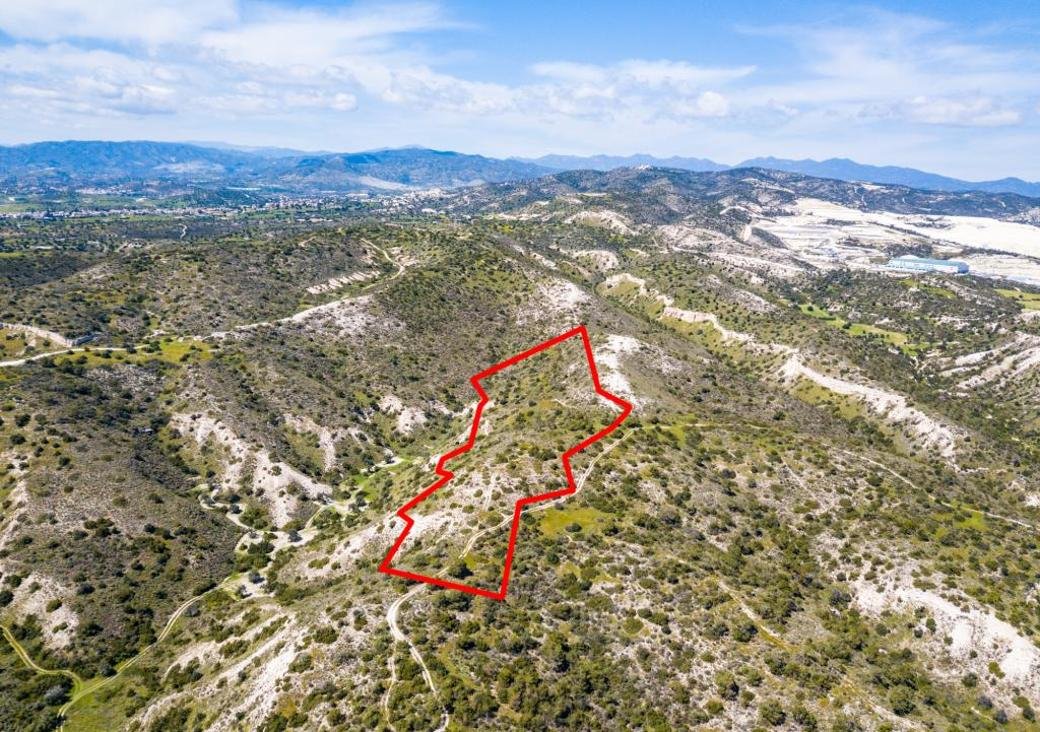 Shared agricultural field in Pentakomo, Limassol photo 2