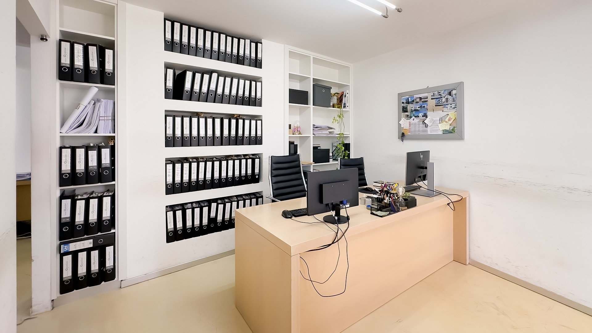 Office for sale in Aradippou, Larnaca photo 8