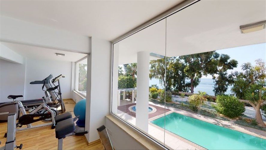 4 BR Luxury Apartment in Agios Tychonas, Limassol photo 9