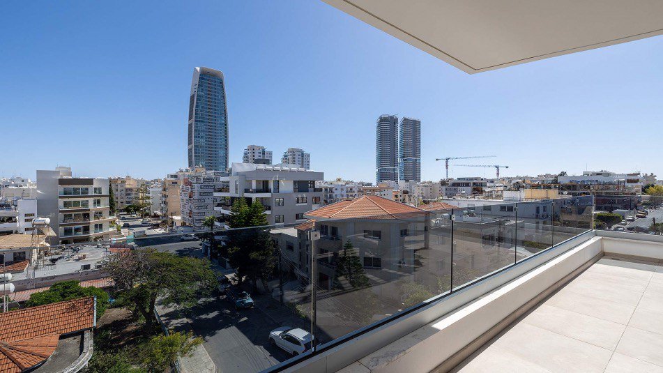 2 BR Penthouse in Neapolis, Limassol photo 15