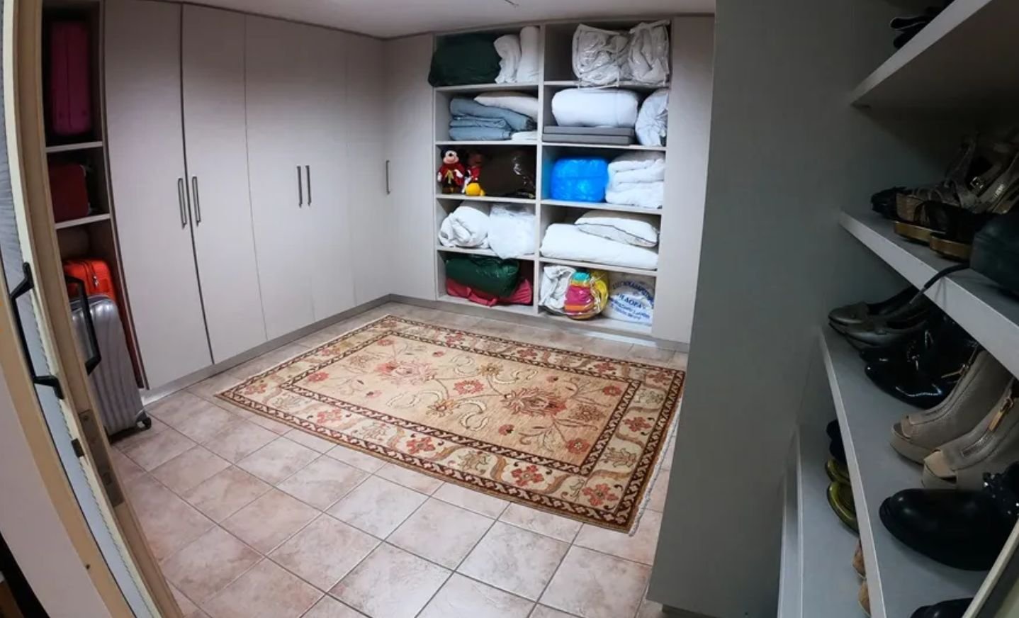 5 BR Luxury Villa in Germasogeia, Limassol photo 24