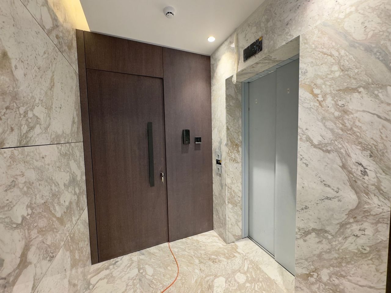 Ground floor + Mezzanine of office building in Mesa Geitonia, Limassol photo 7