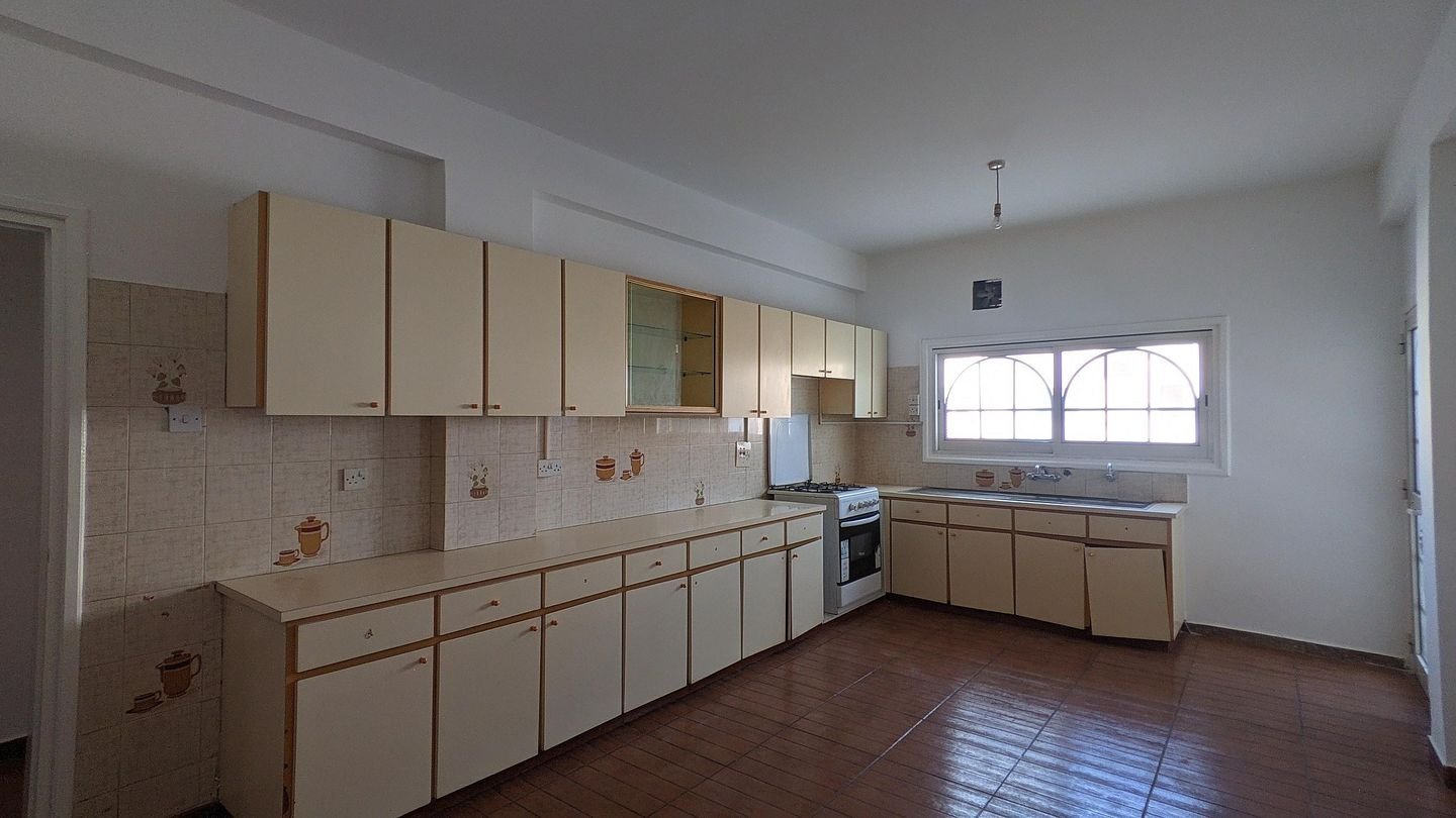 Residential building in Kokkinotrimithia, Nicosia photo 20