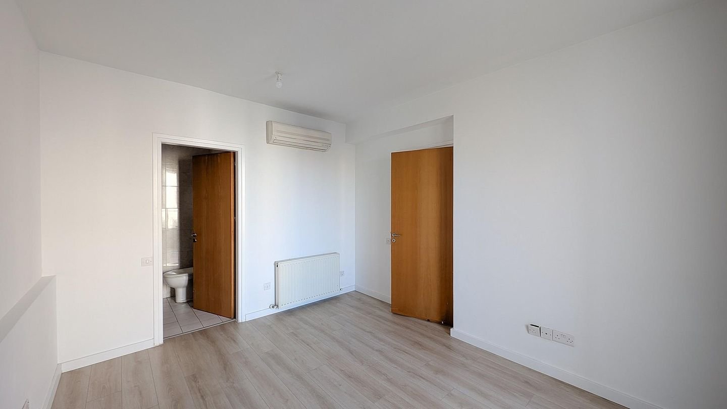Three-Bedroom Apartment in Agios Andreas, Nicosia photo 15