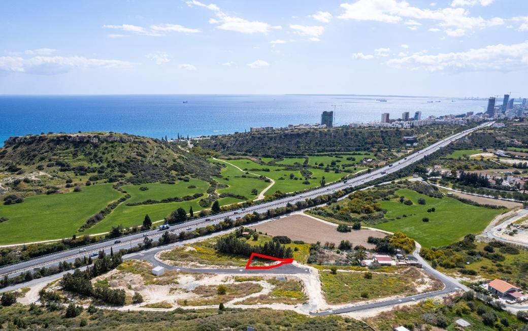 Residential plot under division in Agios Tychonas, Limassol photo 2