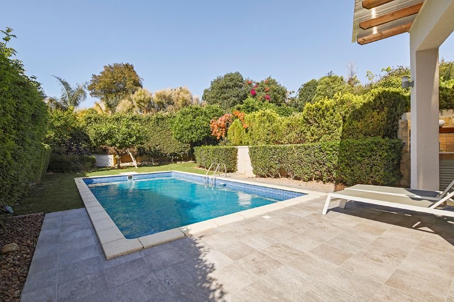 4 BR Villa in Agios Tychonas, Limassol photo 13