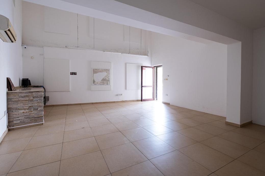 Three-storey residential building in Deneia, Nicosia photo 7