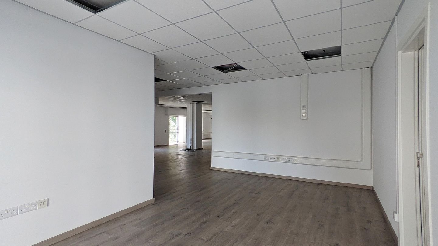 Office Unit in Agioi Omologites, Nicosia photo 16