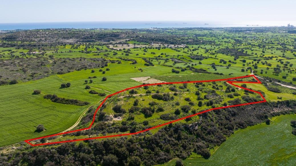 Field in Psematismenos, Larnaca photo 2