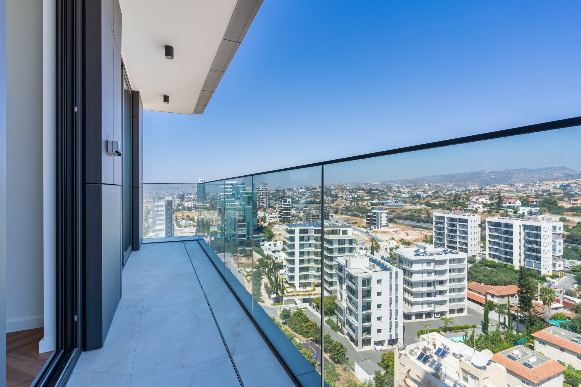 1 BR Apartment in Agios Tychonas, Limassol photo 12