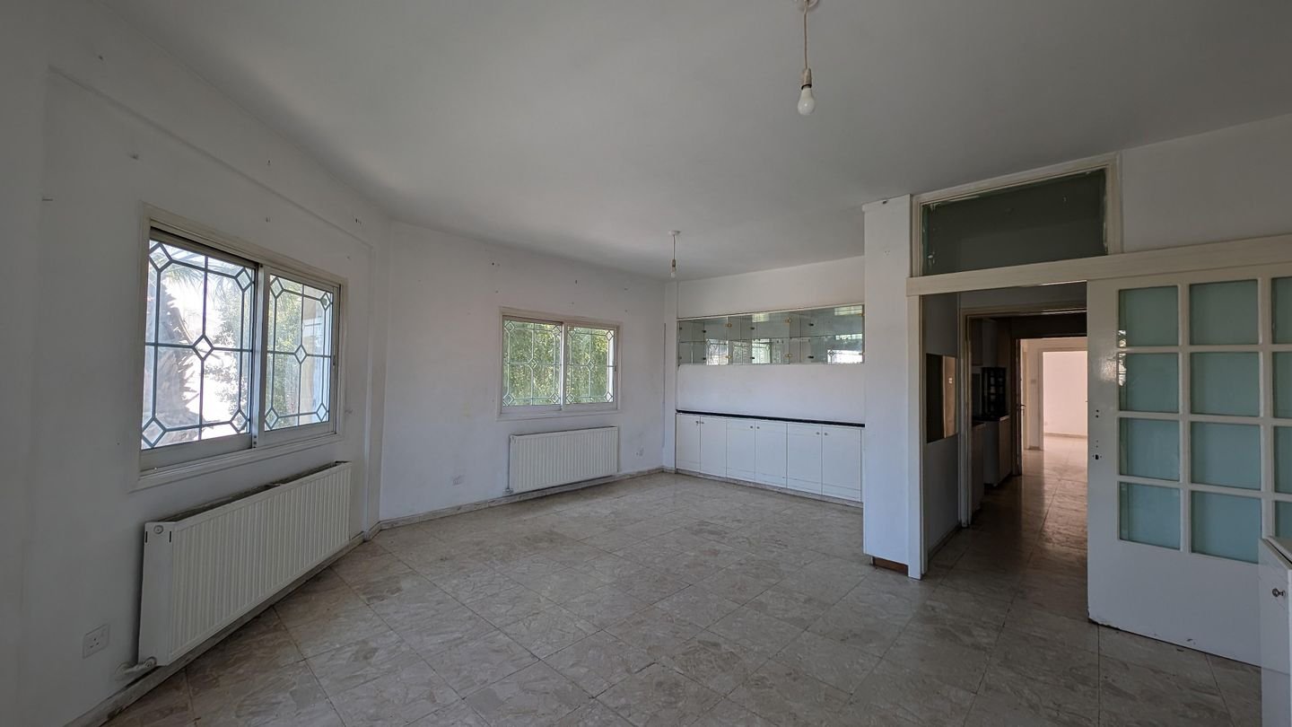 Three-storey building, located in Kaimakli, Nicosia photo 31