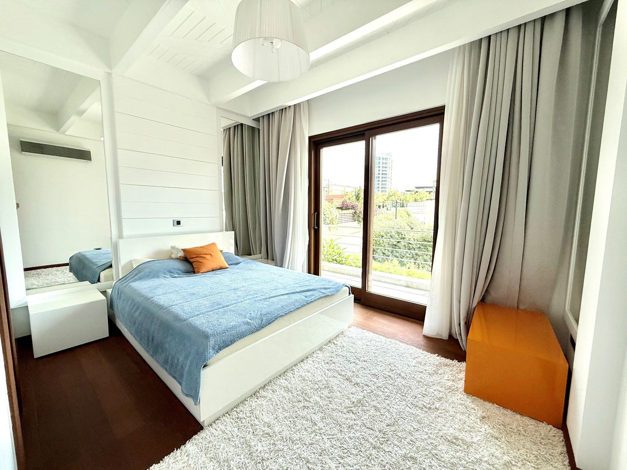 4 BR Luxury Villa in Pyrgos, Limassol photo 10