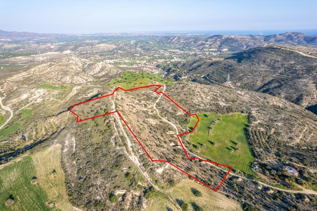 Agricultural field in Choirokoitia, Larnaca photo 1