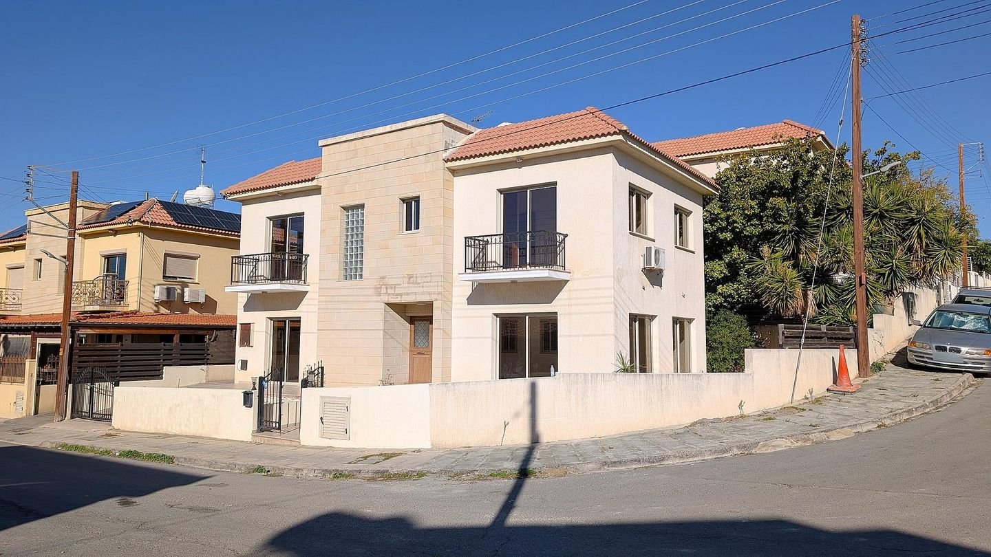 Two Storey Detached House, Kolossi, Limassol photo 5