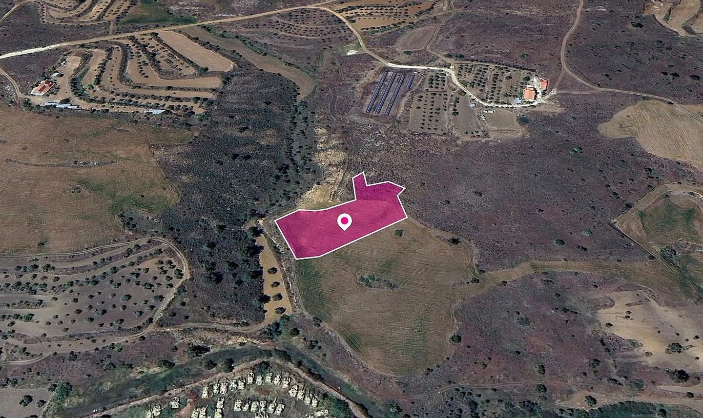 Agricultural Field in Agrokipia, Nicosia photo 2