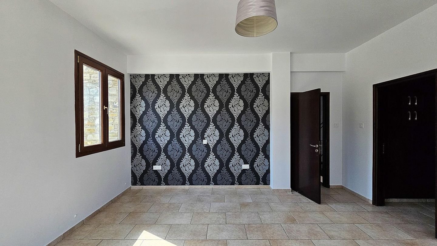 Spacious 3-Bedroom Semi-Detached House with Basement in Agia Anna, Larnaca photo 22