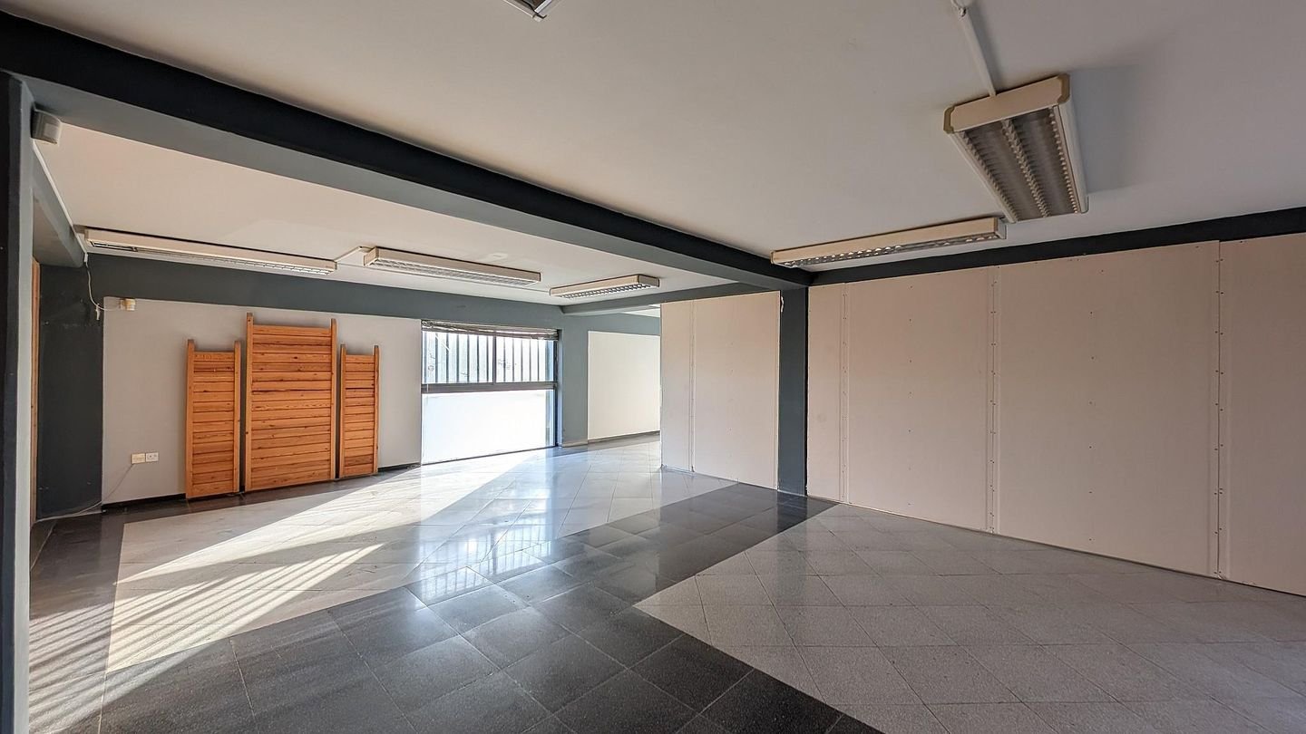 Commercial building in Kokkinotrimithia, Nicosia photo 21