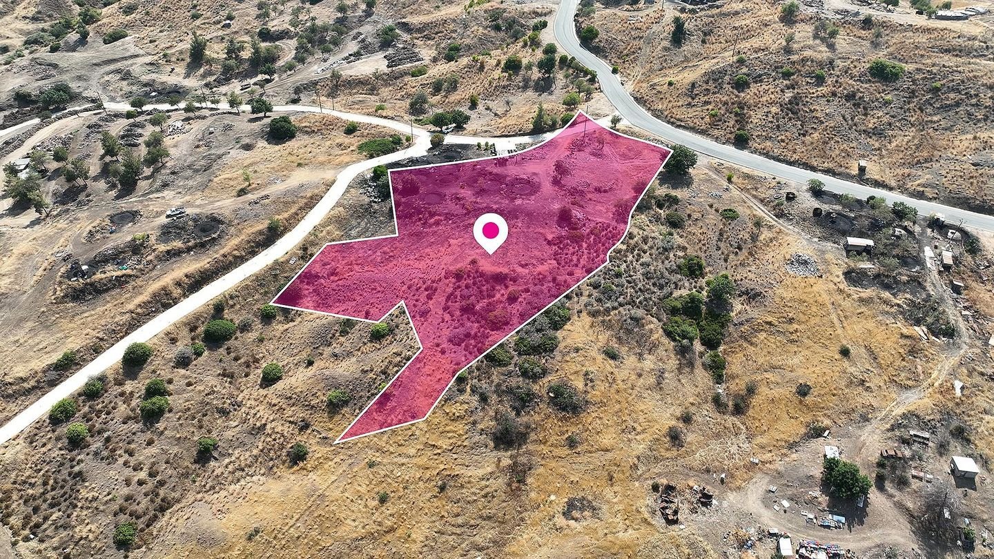 Field in Pano Pyrgos, Nicosia photo 4