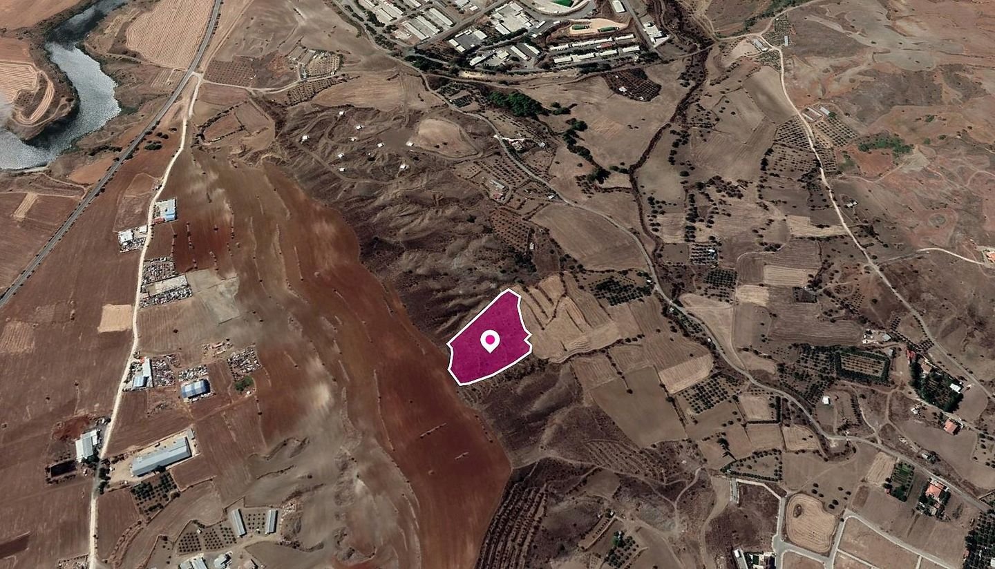 Agricultural field Agrokipia, Nicosia photo 3