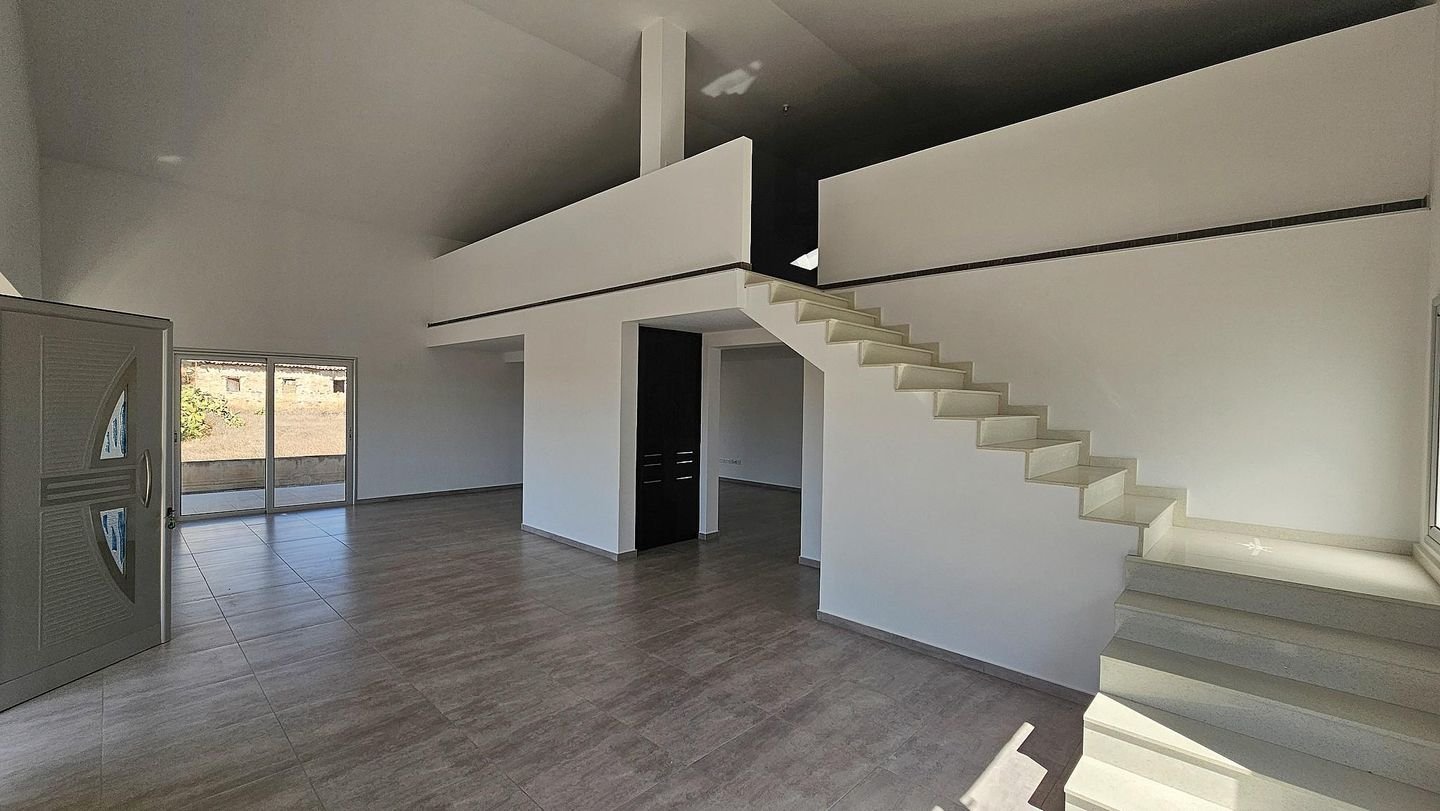 Charming Metallic-Frame with prefabricated walls , detached Home with Attic in Peristerona, Nicosia photo 7