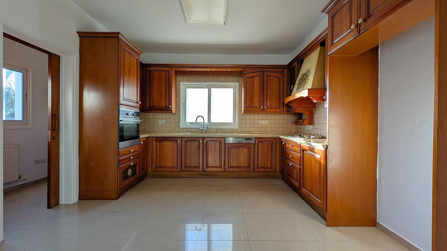 Elegant 4-Bedroom Home with Private Pool in Archangelos/Anthoupoli, Nicosia photo 15