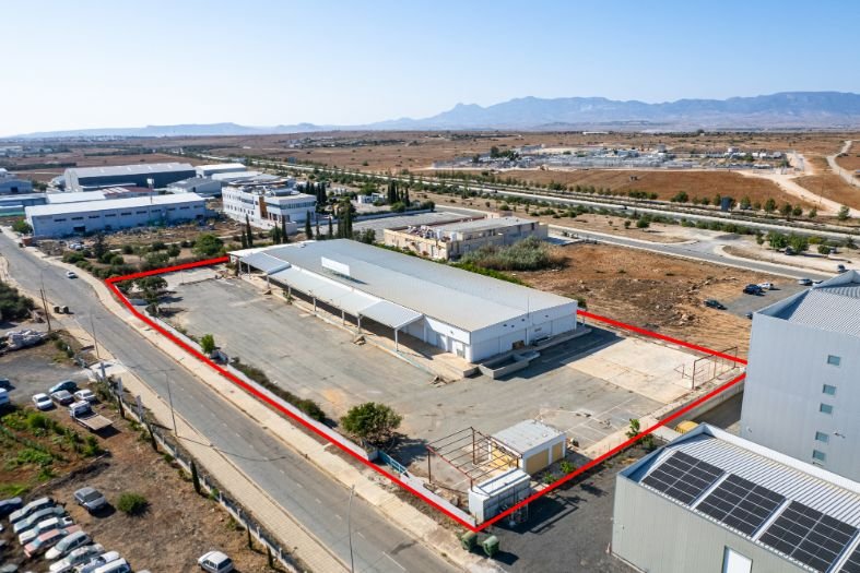 Two warehouses in Kokkinotrimithia, Nicosia photo 2
