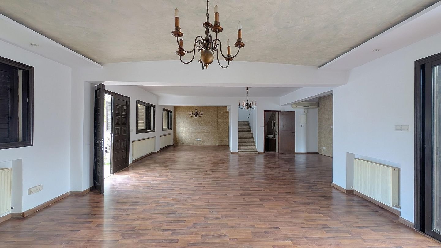 Elegant 3-bedroom semi-detached house in Engomi, Nicosia photo 11