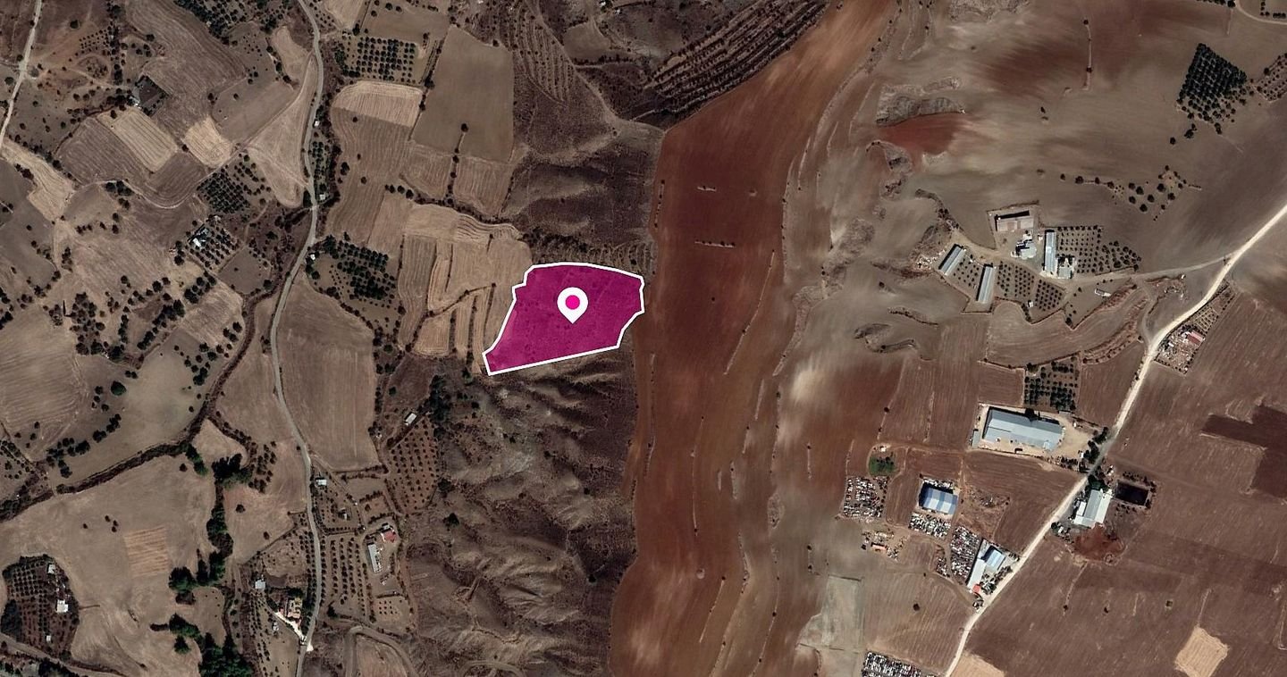 Agricultural field Agrokipia, Nicosia photo 2