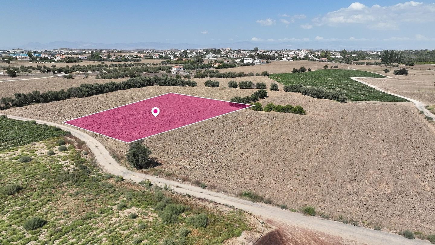 Residential field in Episkopeio , Nicosia photo 2