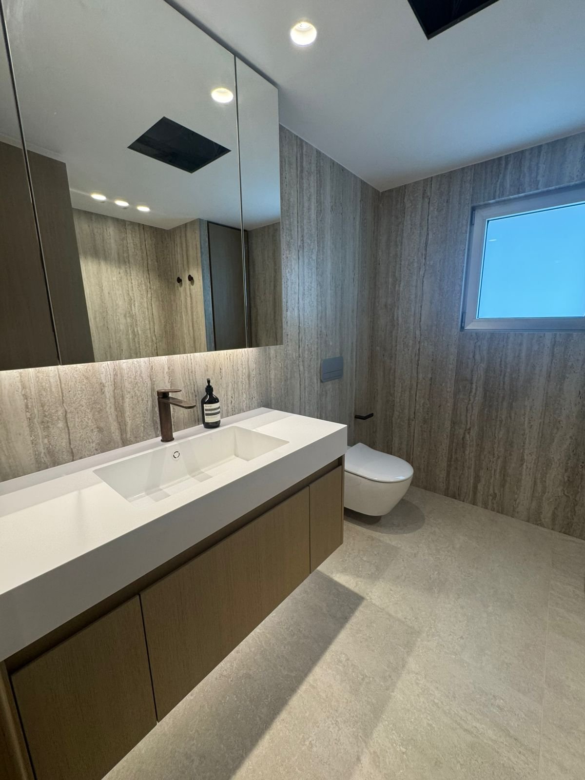 4 BR Luxury Apartment in Agios Tychonas, Limassol photo 13