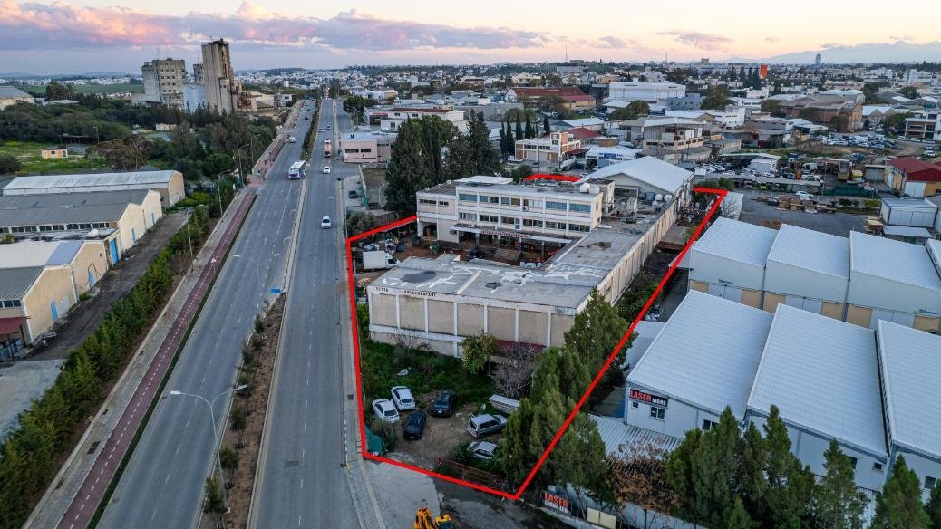 Three-storey industrial building in Kaimakli, Nicosia photo 5