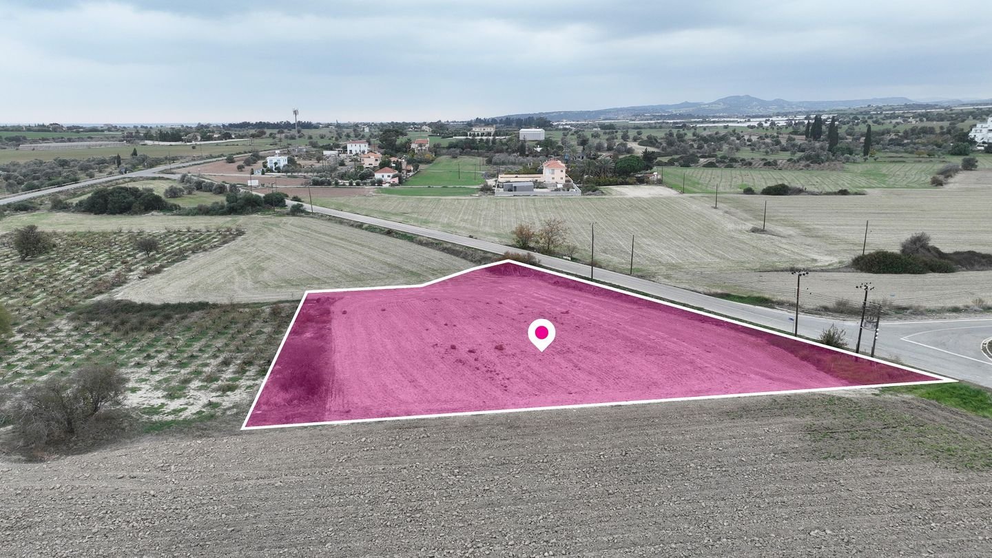 Residential field in Mazotos, Larnaca photo 2