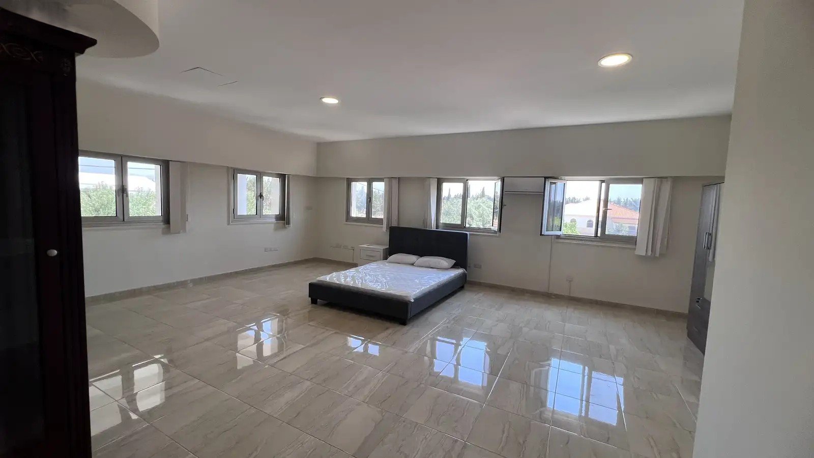 6 BR Detached House in Asomatos, Limassol photo 11